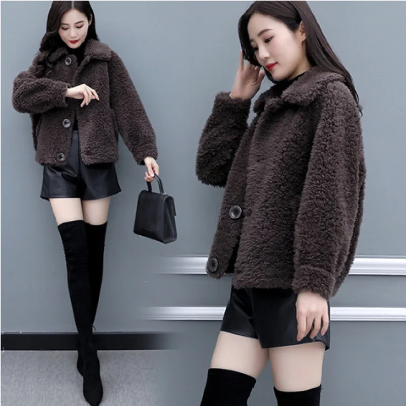 

Faux fur sheep shearing jacket women short 2020 new thickened and thin fur one imitation lamb wool coat winter