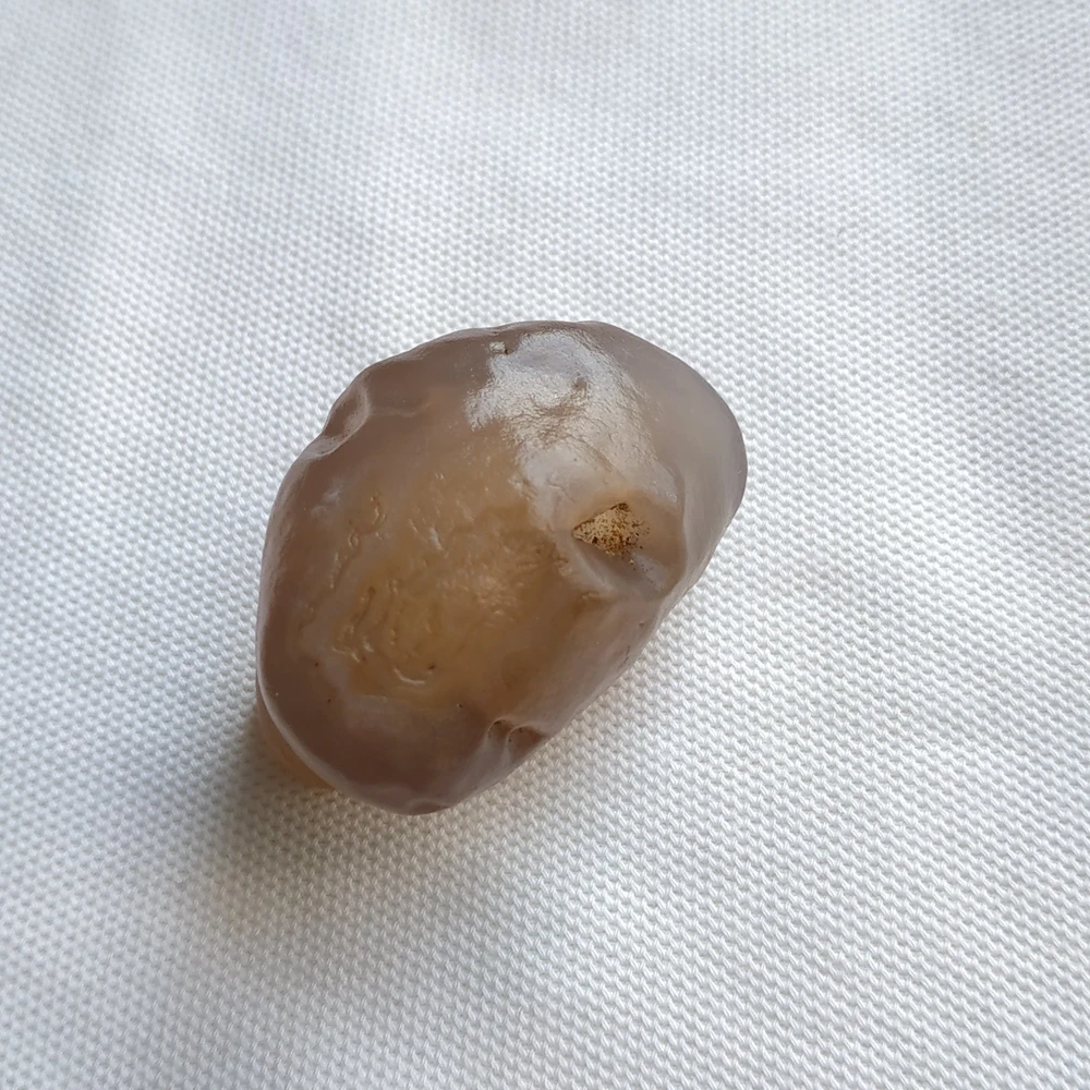 Natural beautiful stone Ornamental raw stone raw agate Silk Road Collectibles unique collection Natural beautiful stone Ornamental raw stone raw agate Silk Road Collectibles unique collection