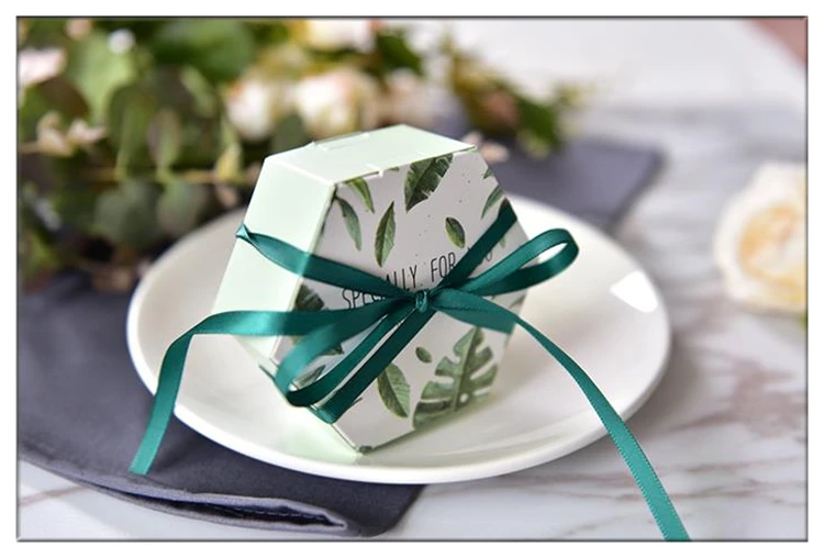 

100pcs New Green forest style Creative Marbling Wedding Gift Box Diamond shape Box Wedding Favors And Gifts thank you Gift Box.