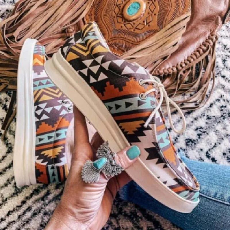 2021 New Casual Fashion Color Matching Geometric Pattern Comfortable Flat-bottom Lace-up Sneakers 