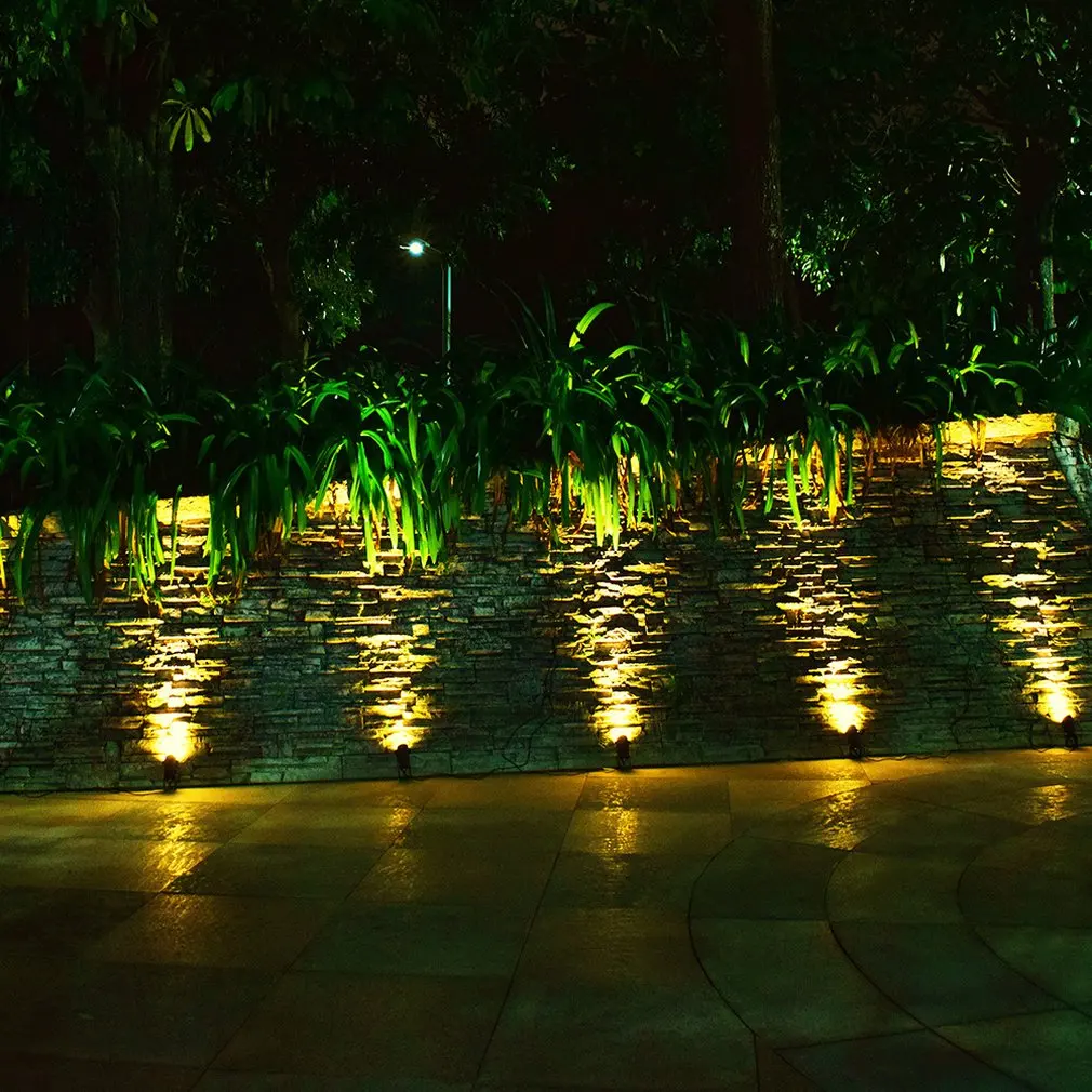 Creative Outdoor Solar Powered Light Garden Light Outdoor Lawn Garden Villa Decoration Lawn Ground Light