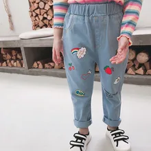 Осенняя детская одежда для девочек; ковбойские брюки с фруктовым принтом; детские свободные повседневные джинсы