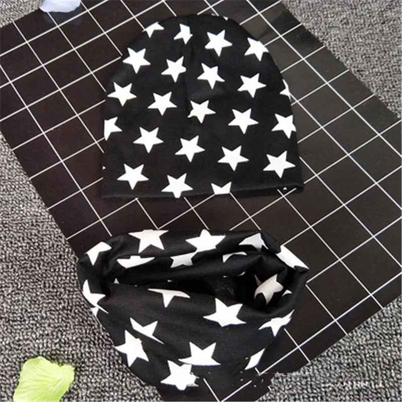 black 1set 2 шт. зимний весенний Детский набор из шапки и шарфа, хлопковая шапка для маленьких мальчиков и девочек, шапка с принтом звезды, детские шапки, шапочка для новорожденного, шапочка, кепки для мальчиков - Цвет: black 1set