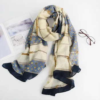 

2020 new Korean printed scarf warm shawl scarf