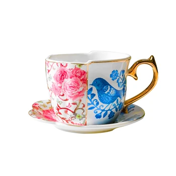 

Handpainted Porcelain Tea Cup And Saucer Luxury European Coffee Cup Kitchen China Bone Breakfast Drink Canecas Cup Sets BC60BD