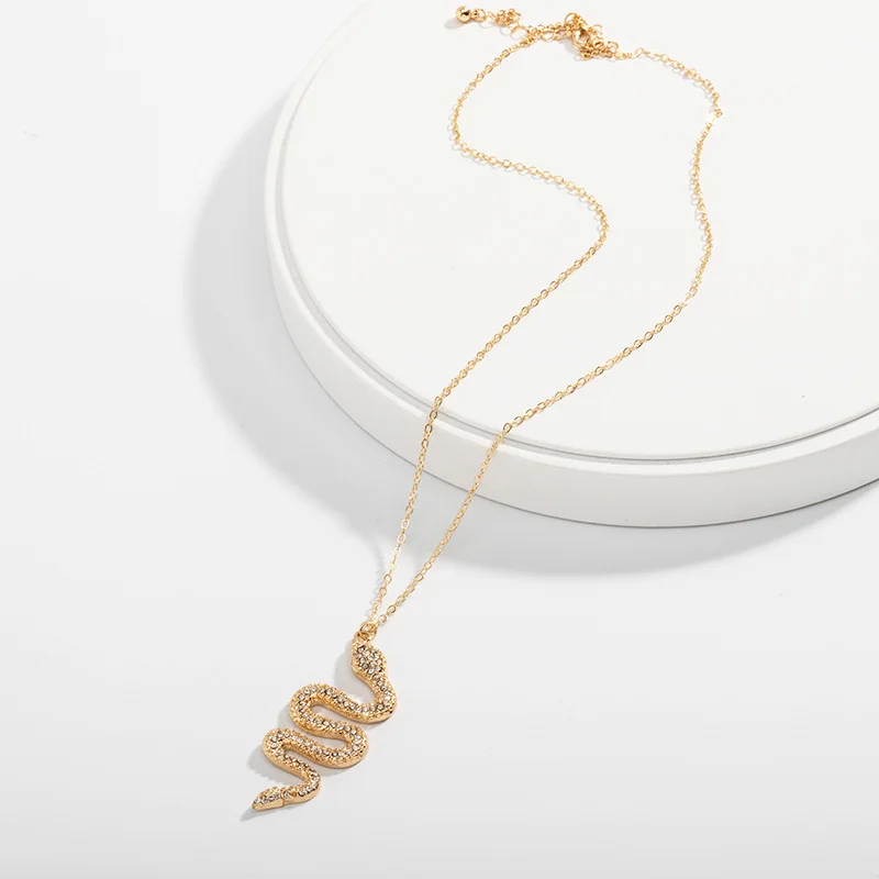 SOHOT Cute Animal India Alloy Snake Shape Pendant Women Jewelry Set Chic Gold Color Charming Birthday Jewelry Bijoux Gift