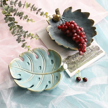 

Nordic Art Resin Leaf-shaped Key Remote Control Storage Box Ornaments Simple Living Room Bookstore Cafe Fruit Dessert Snack Tray