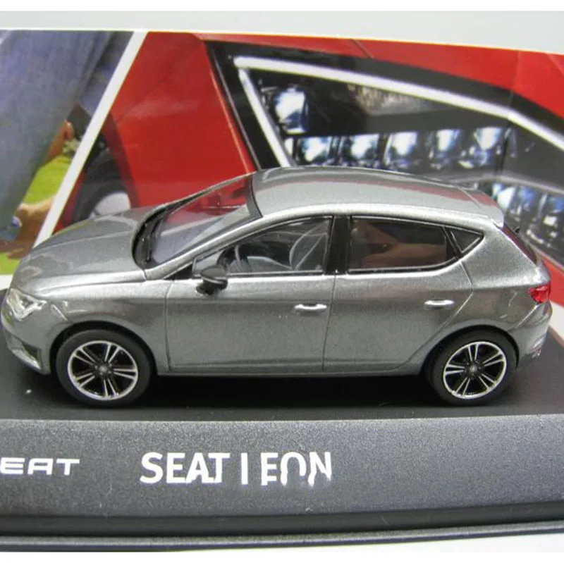 1/43 масштаб seat leon классический сплав модель автомобиля моделирование статическая модель металлическая литая под давлением игрушка модель как детский подарок коллекция шоу