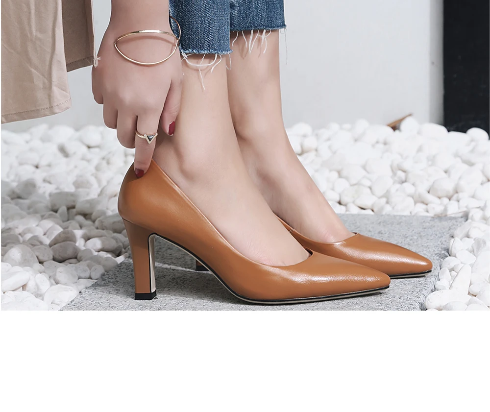 VAIR MUDO/женские туфли-лодочки из натуральной кожи; женские черные офисные туфли на толстом каблуке с острым носком; женская обувь; D143