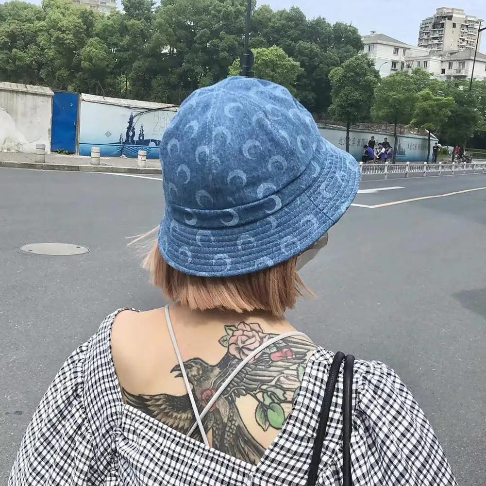 

DSstyles 1 Pcs Unisex Japanese Style Sunscreen Fisherman Hat Fashion Crescent Moon Printing Denim Blue Bucket Hat