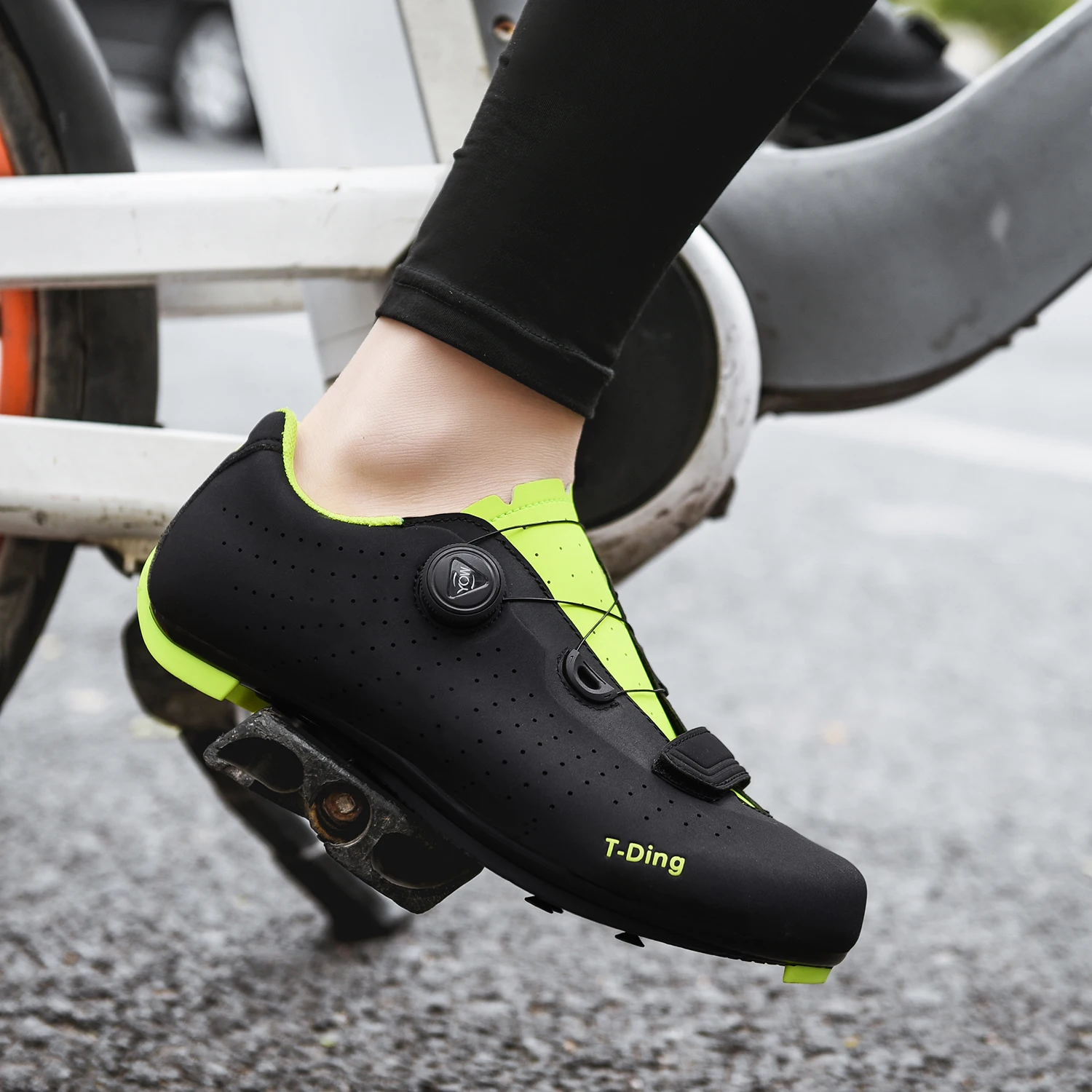 cycling shoes Bicycle Cycling Shoes Anti-slip Breathable Men Road Racing Athletic Bike Shoes Self-Locking Shoes cycling shoes