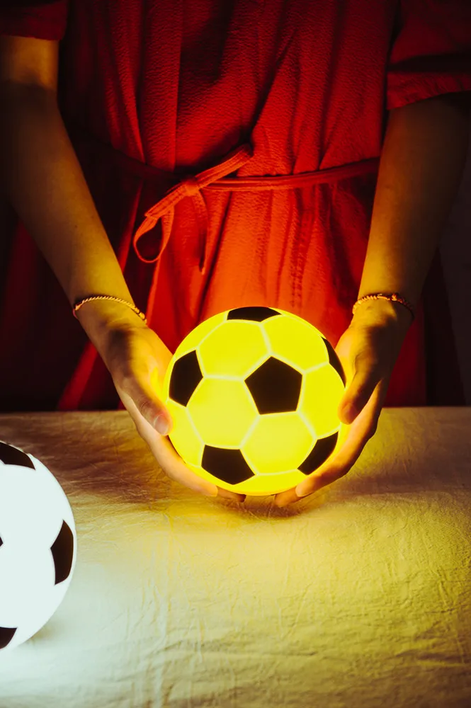 Ночной Светильник для футбола, теплый белый светодиодный перезаряжаемый Ночной светильник, силиконовый светодиодный ночной Светильник для футбола, водонепроницаемый или сжатый