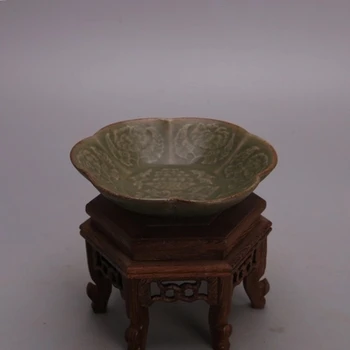 

Song Yaozhou kiln, glazed carved blue flower saucers, old antique unearthed ancient porcelain