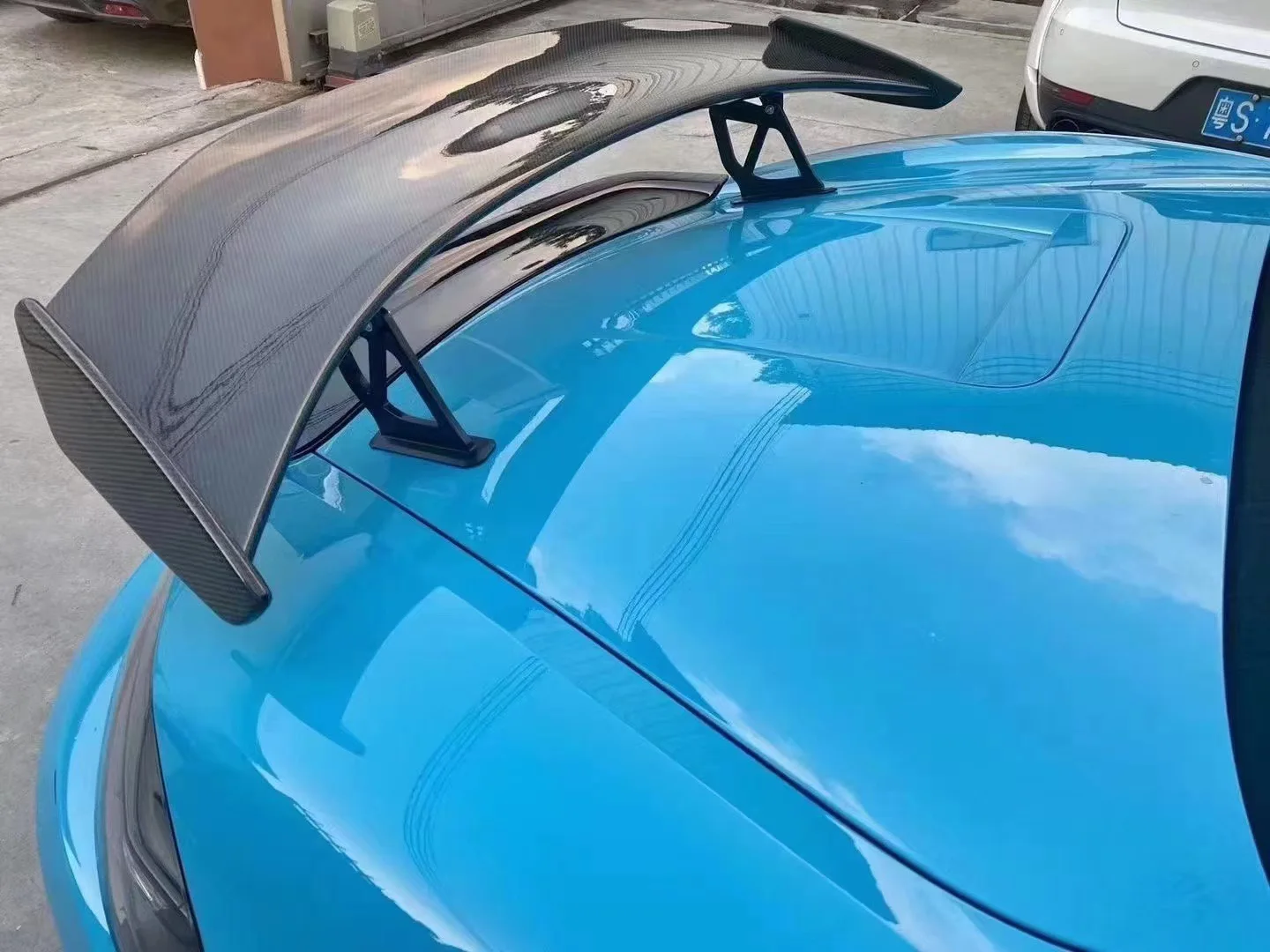 Подходит для cayman boxster 987-718-981 перфорированный задний хвостовик из углеродного