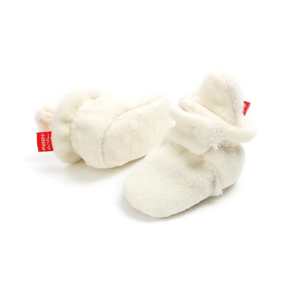 Детская обувь; флисовые пинетки с противоскользящим покрытием для мальчиков и девочек; теплые носки для зимы; обувь для первых шагов - Цвет: white