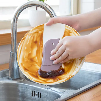 

1Pc Penguin Shaped Oil Spatula Plate Scraper Kitchen Baking Cleaning Tools Soft Multifunction Squeegee Scraper Scraping Cocina