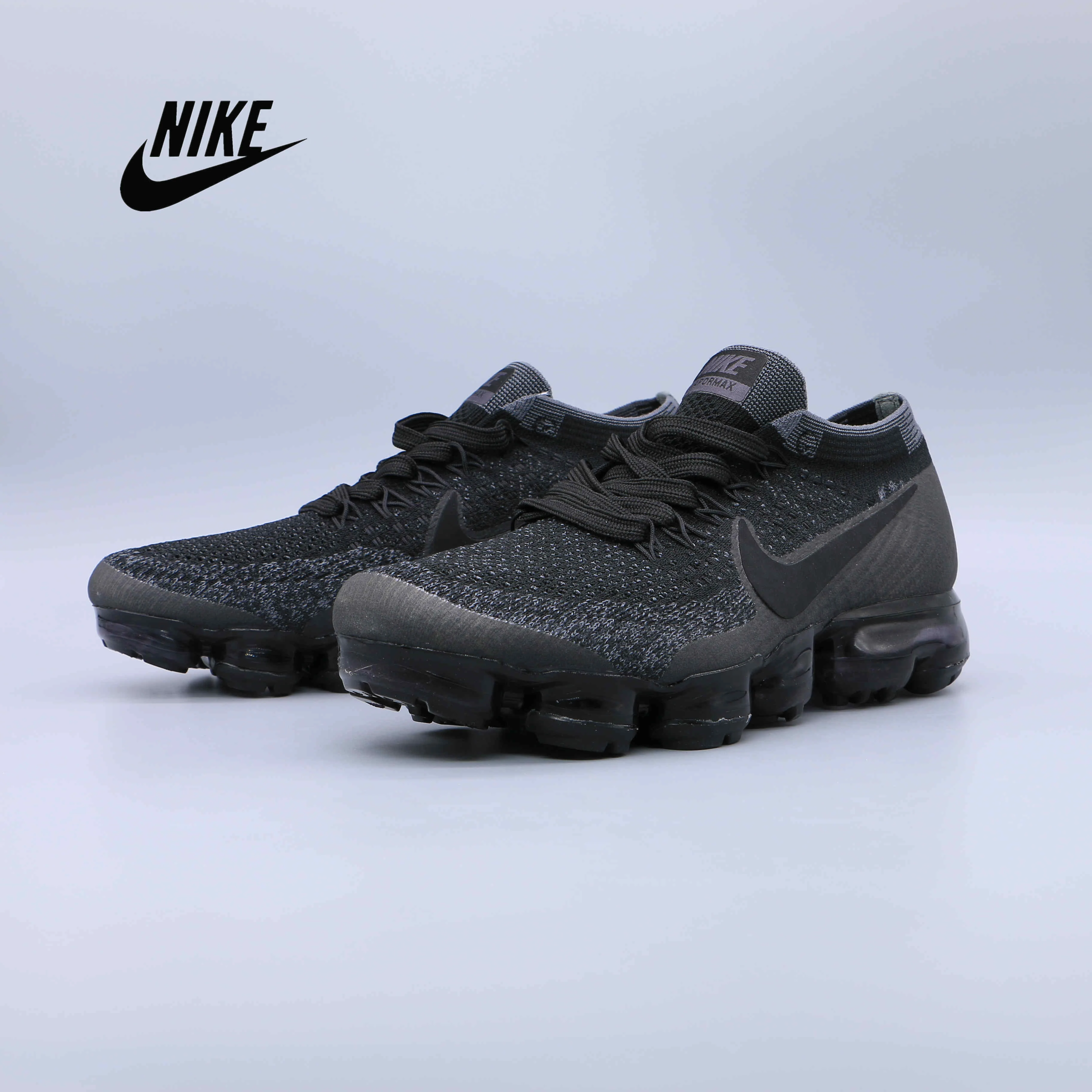 vapormax gris foncé