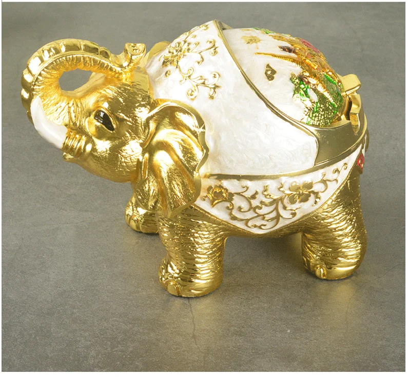 Retro nostalgic golden creative animal elephant with cover bedroom cute metal ashtray fashion personality home windproof smoke