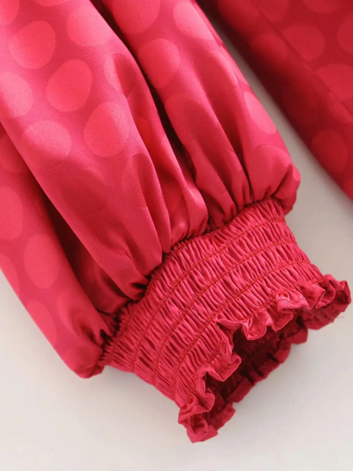 Ceny 2020 kobiet elegancki krzyż v neck nadruk w kropki w stylu casual, plisowana mini sukienka kobiet latarnia rękaw sukienki stylowe vestidos mujer DS3137