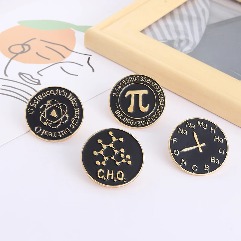 Science and Chemistry Clock Mathematical Formula Enamel Pins Badge Periodic Table of Elements Brooche Lapel Pin Bag Jewelry Gift | Украшения