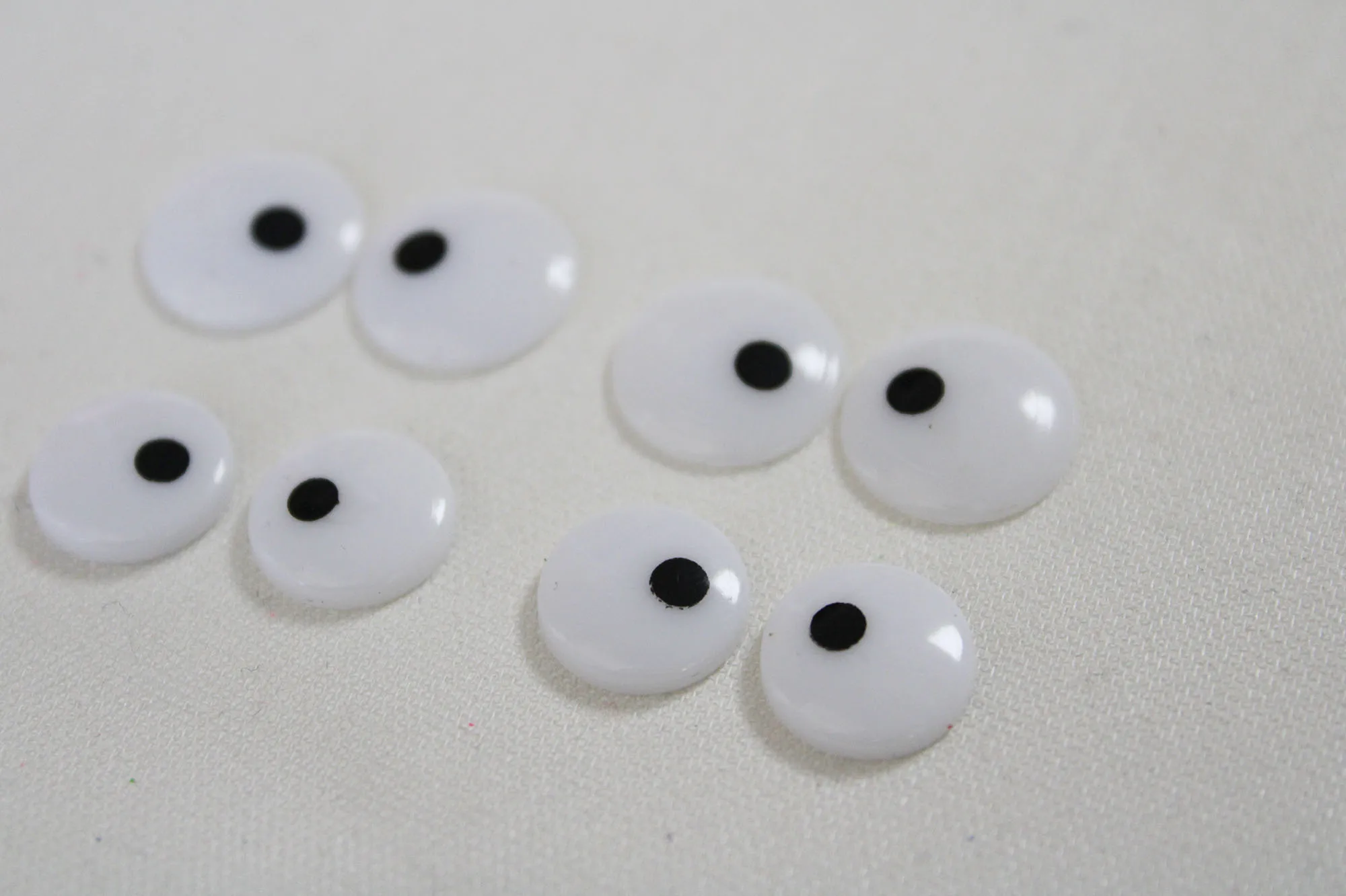 

50pcs/lot 10mm 12mm 13mm 14mm flat back round white balck toy animal eyefor diy fur ball doll accessories--size option