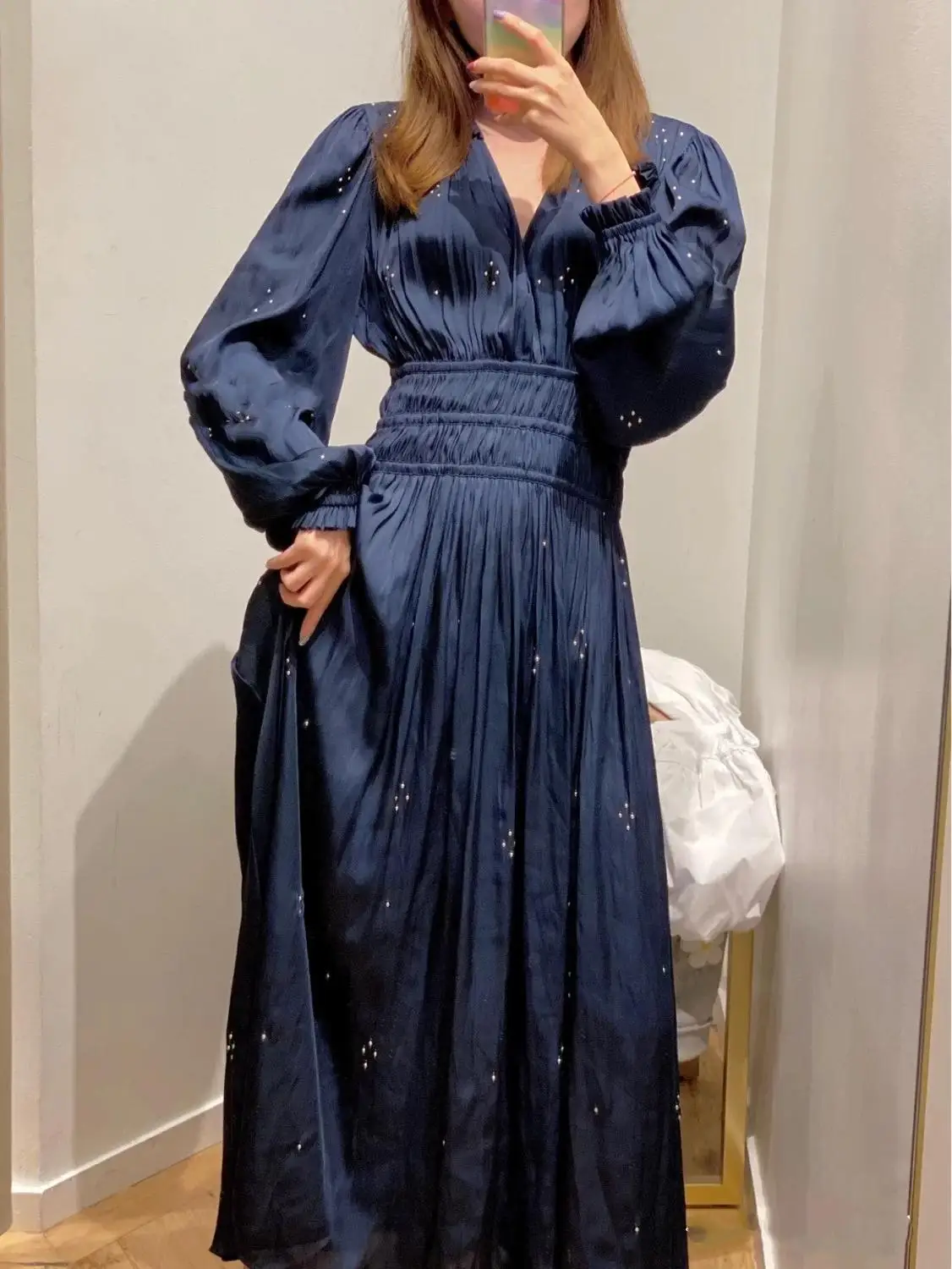 2020 Autumn Winter New Women's Dress Deep V-neck Slim Waist Vintage Rivet Decoration O-neck Long Sleeve Dress 2020 Autumn Winter New Women's Dress Deep V-neck Slim Waist Vintage Rivet Decoration O-neck Long Sleeve Dress