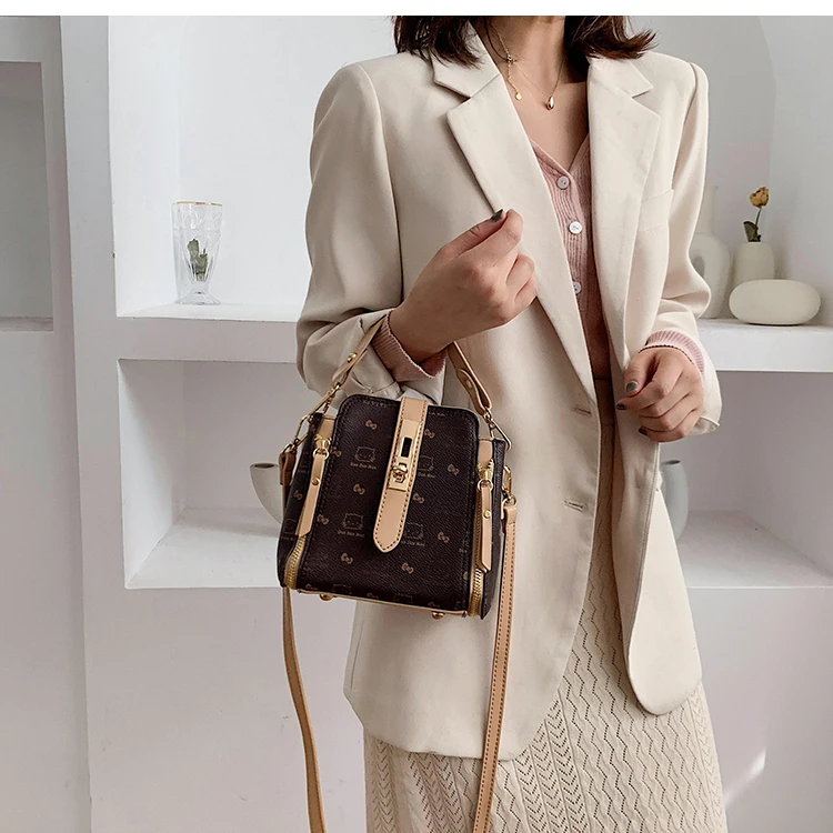 European and American Fashion Autumn and Winter New Wild loui vuiton Messenger Bag Old Flower Foreign Women Handbag