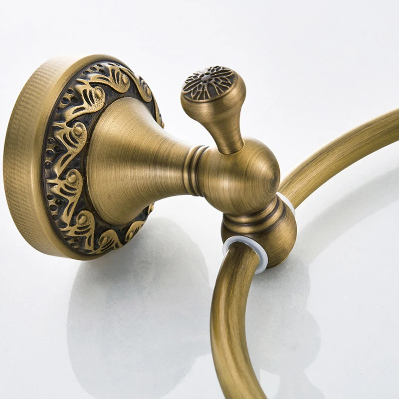 Slide image 775ce529251c4ca3994f933d9d1922b9