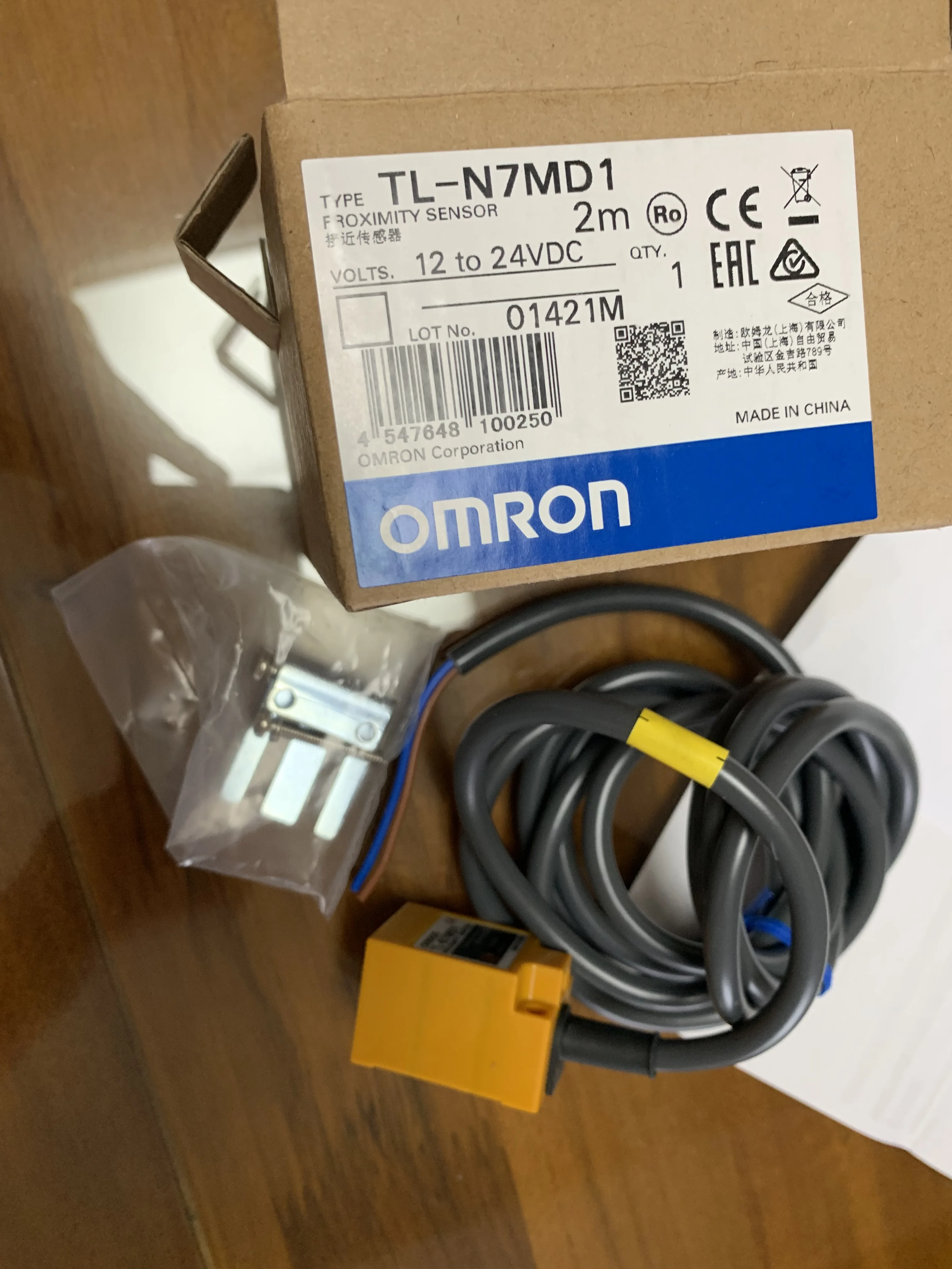 Оригинальный Omron квадратный датчик приближения TL-Q5MD1 2 м TL-N7MD1 TL-N12MD1 TL-N20MD1 |
