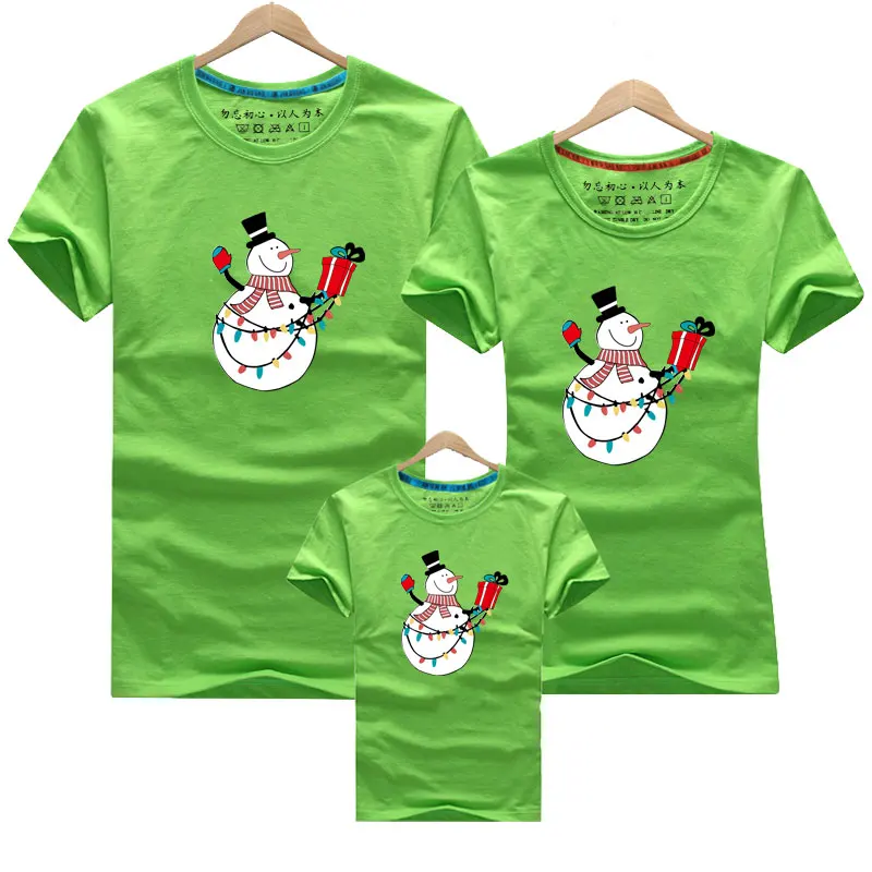 Новинка; Рождественская футболка; Семейные комплекты; хлопковая футболка с короткими рукавами и рисунком снеговика; одежда для мамы и дочки; футболка для папы и сына