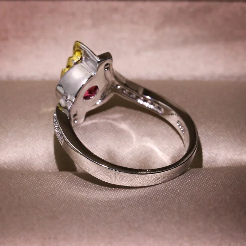 12300703066_1855493802