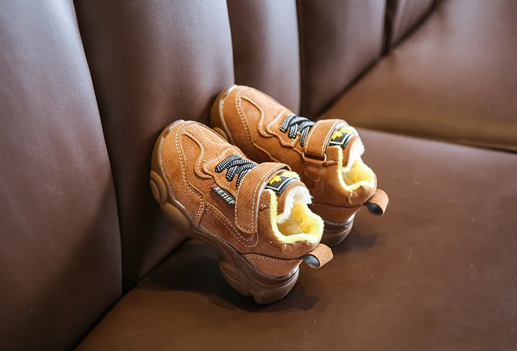 Зимняя плюшевая теплая детская спортивная обувь для детей от 1 до 5 лет повседневная обувь наивысшего качества для мальчиков и девочек уличная хлопковая обувь Детские кроссовки