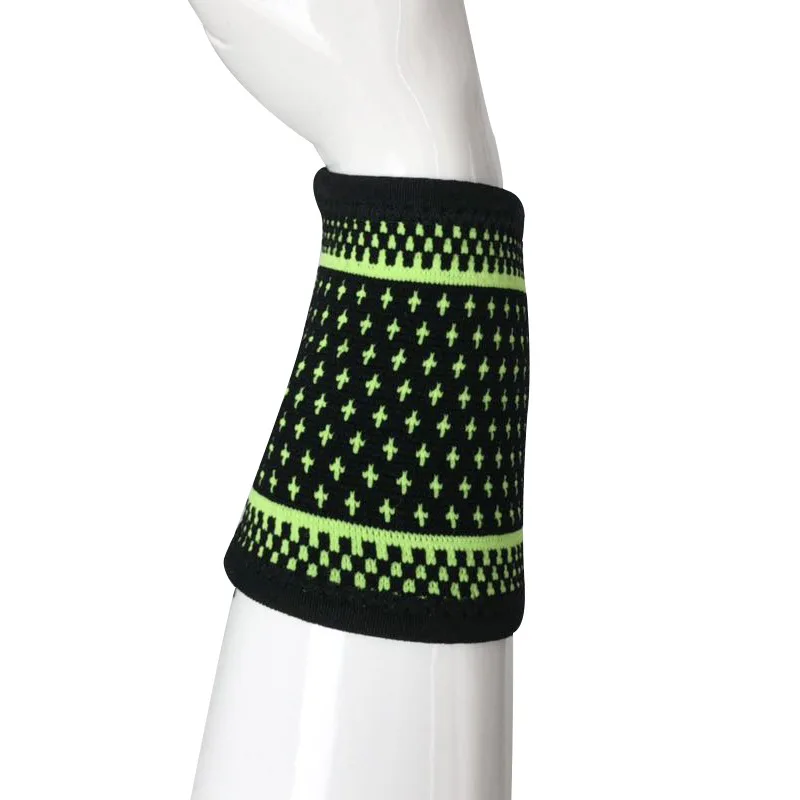 

Hualong Bracer Fitness Athletic Wristguards Men And Women Pressurized Breathable Basketball Shuttlecock Knit Sweat Wrist Guard S