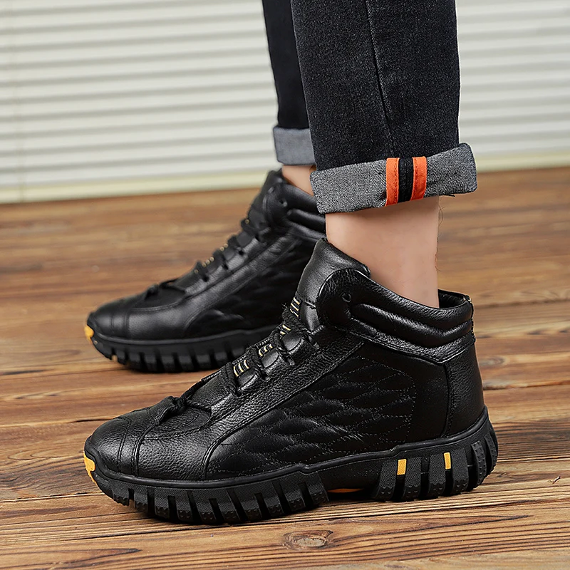 

Plus velvet padded cotton shoes Northeast hiking outdoor sports and leisure high to help thick-soled wear-resistant waterproof n