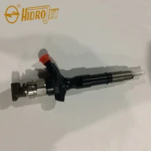 High quality engine parts 23670-09380 fuel injector for sale