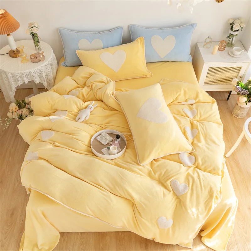 Quilt Duvet Cover Bed Linen Fitted Sheet Pillowcases 4Pcs Thick Velvet Fleece Love Towel Embroidery Princess Bedding Set 19 H0b9daaed3e454c2f8fa9bd89dba7e6d7U