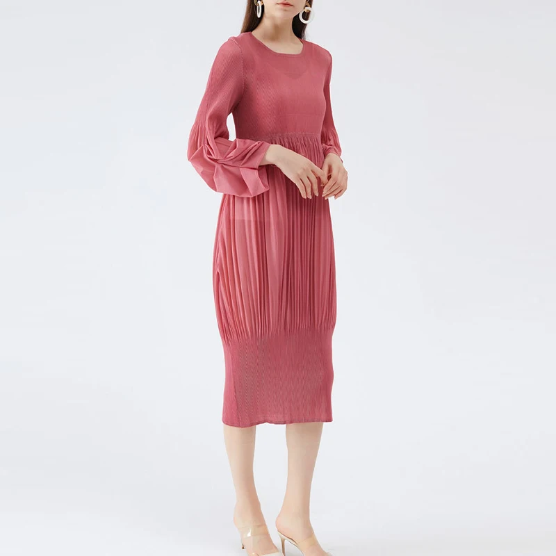 

miyake pleated puff sleeve woman dress 2021 spring and summer new niche feminine lantern design long skinny skirt