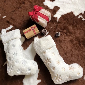 

22 Inch Plush Snowflake Christmas Gift Socks for Home Decoration Xmas Stockings Fireplace Socks