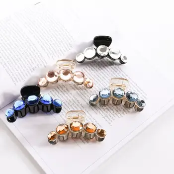 

1PC New Crystal Hair Plastic Hair Claws Clamp Resin Women Girl Rhinestone Pearl Hair Clip Cute Headwear Hair Accessories