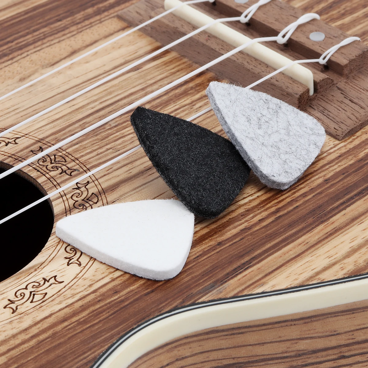 1 Pc Ukulele In Feltro Morbido Pick Plettro Basso Elettrico Acustico Pic Per Concerto Soprano Tenore Ukulele 21 23 26