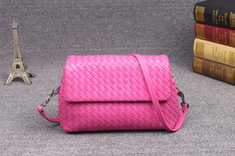 Женская сумка-мессенджер из натуральной овечьей кожи, Мягкая ручная вязанная сумка через плечо, Маленькая женская сумка на плечо, качественная брендовая дизайнерская сумка - Цвет: Ярко-розовый