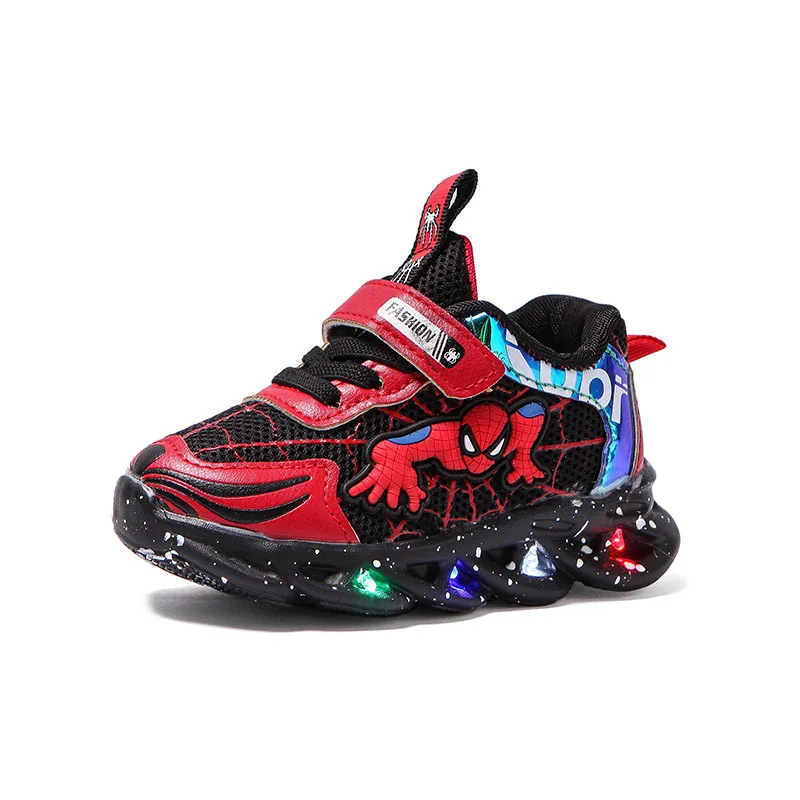 2020 Neue Kinder-Mesh-Licht Spider-Man LED-Kinderschuhe Jungen Mesh-Sportschuhe 