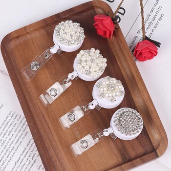 

2019 New Arrival 1 PC Top Quality Acrylic Retractable Nurse Badge Reel Fashion Rhinestone Pearl Students ID Card Badge Holder