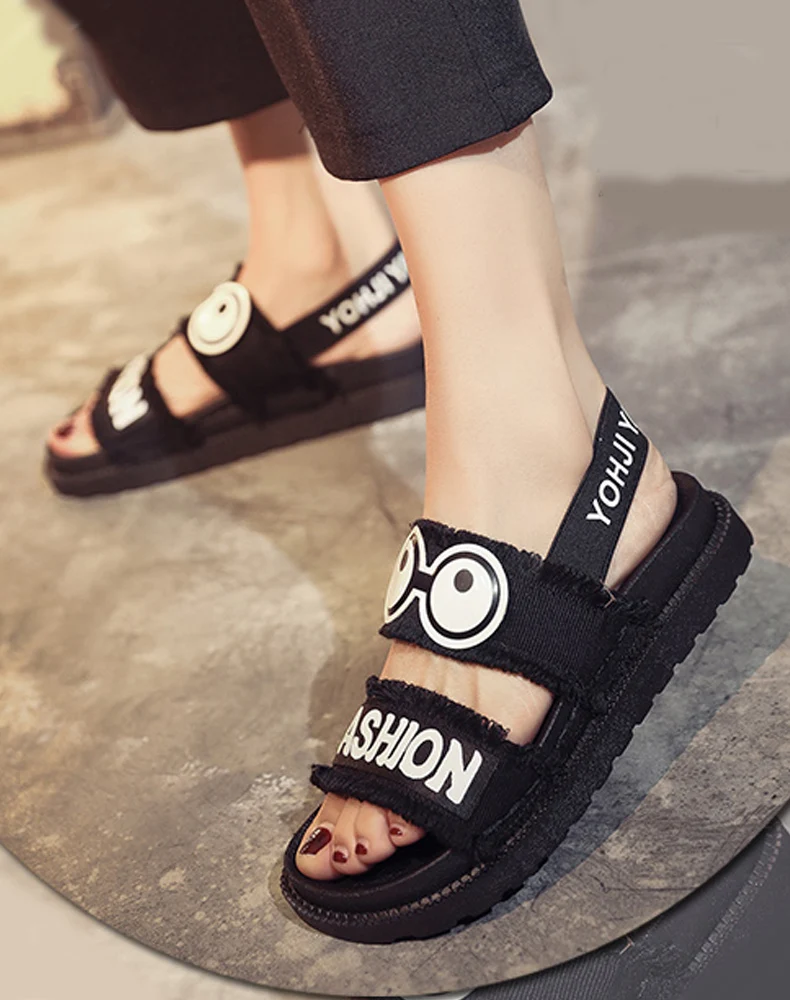 

Roman sandals shoes female summer 2020 new joker student han edition flats beach soft bottom shoes cartoon design