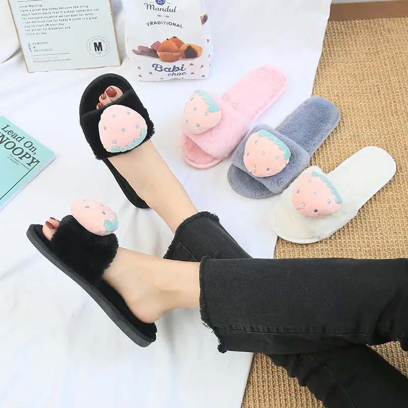 

Cute Strawberry balls Plush female comfortable soft bottom cotton femmes slipper flat heel warm home slides women shoes