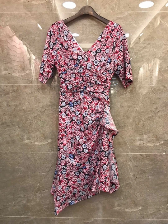 Aw2019 Новое Женское платье с глубоким v образным вырезом и рисунком украшенное