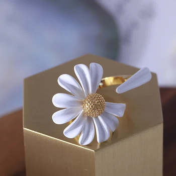 

Timeless Wonder Stunning Daisy Flower Open Statement Ring Fancy Women Jewelry Punk Cocktail Anillos Mujer Gothic Sweet Rare 6377