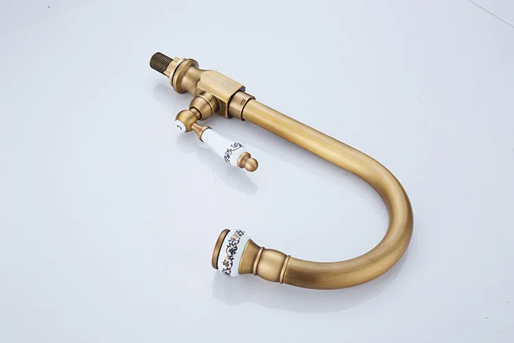 Single Cold Faucet Antique Brushed Brass Tap Basin Sink Faucet 360 Swivel Kitchen Water Crane