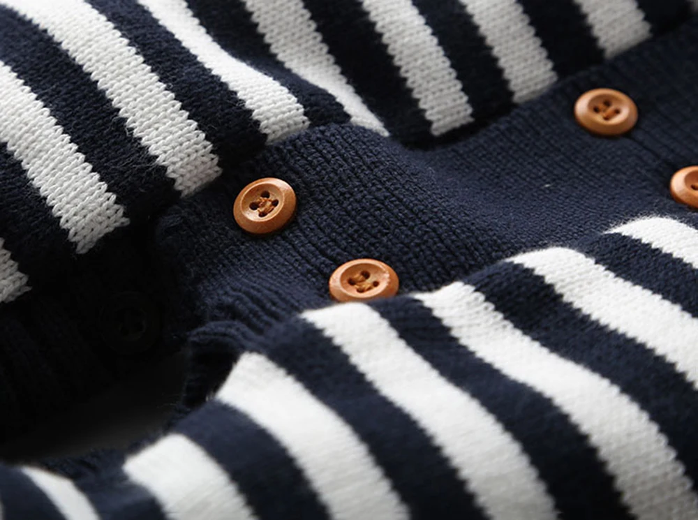 8862246063_1282170784