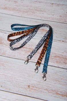 

Wholesale White Leopard Printing Neck Lanyards For Working Occasion DOM109633